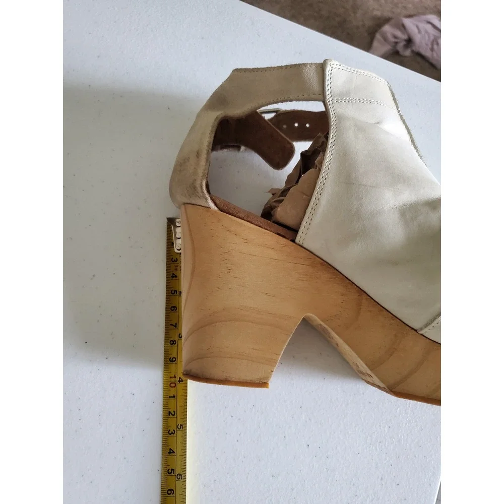 Free People Amber Orchard Clogs Boots‎ White Leather Wood Platform Heel Size 40